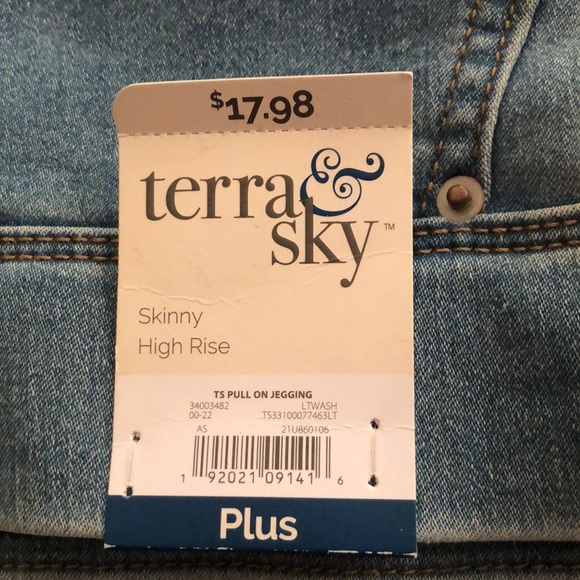 Plus Size Terra & Sky Jeans- NWT - Picture 3 of 7